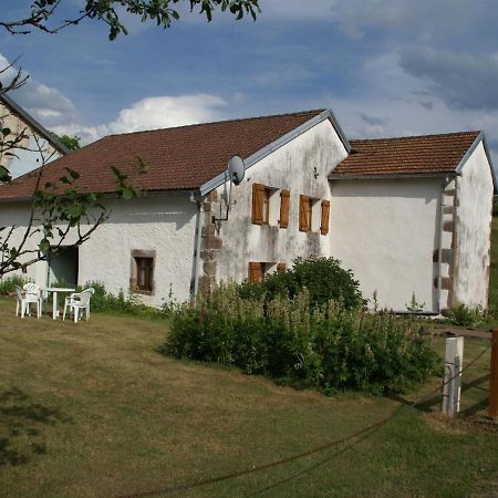 Spacious Holiday Home Near The Forest Esmoulieres 外观 照片